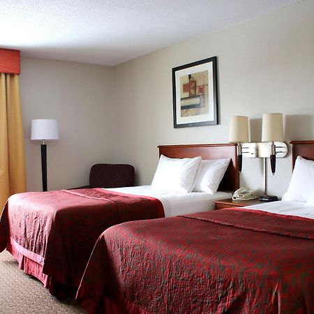 Days Inn & Suites By Wyndham Bloomington/Normal Il Exteriör bild